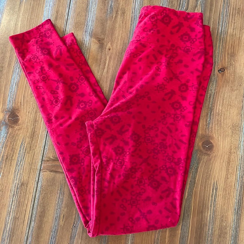 LulaRoe leggings. Women’s. One size. Used. Very good condition.